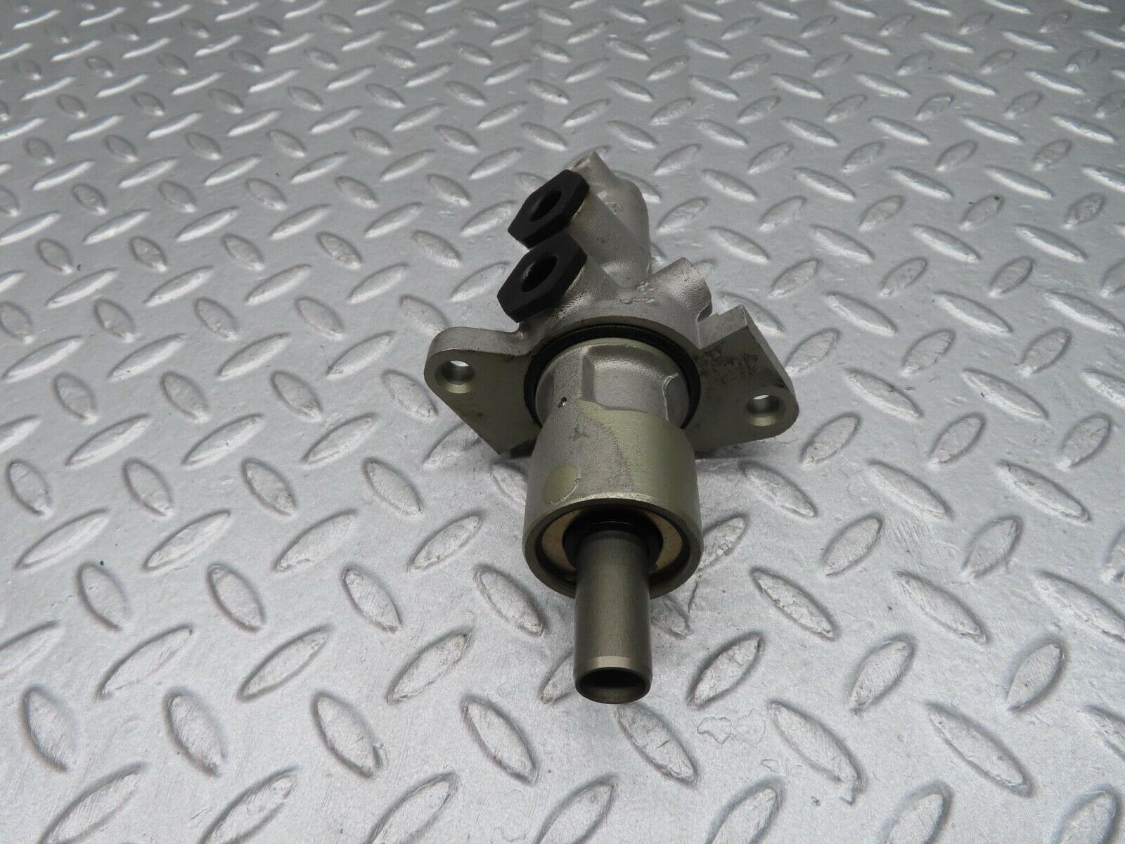 11981 Mercedes-Benz R129 300SL Coupe Brake Master Cylinder