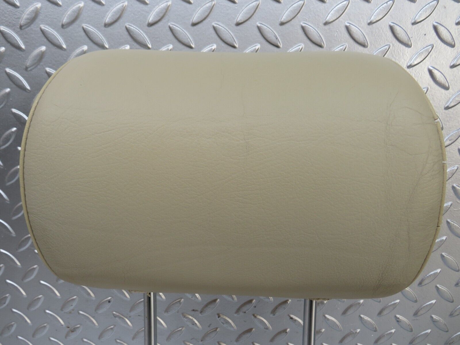 26662 Mercedes-Benz C124 220CE Coupe Front Right Seat Headrest Leather Beige