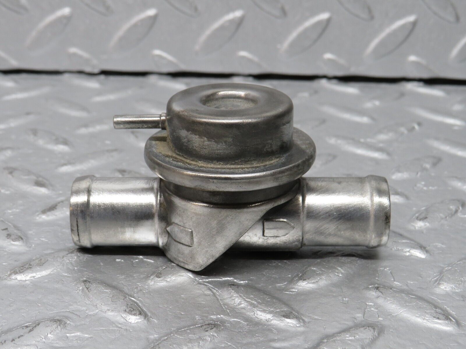 38588 Mercedes-Benz R129 280SL Coupe Air Control Valve