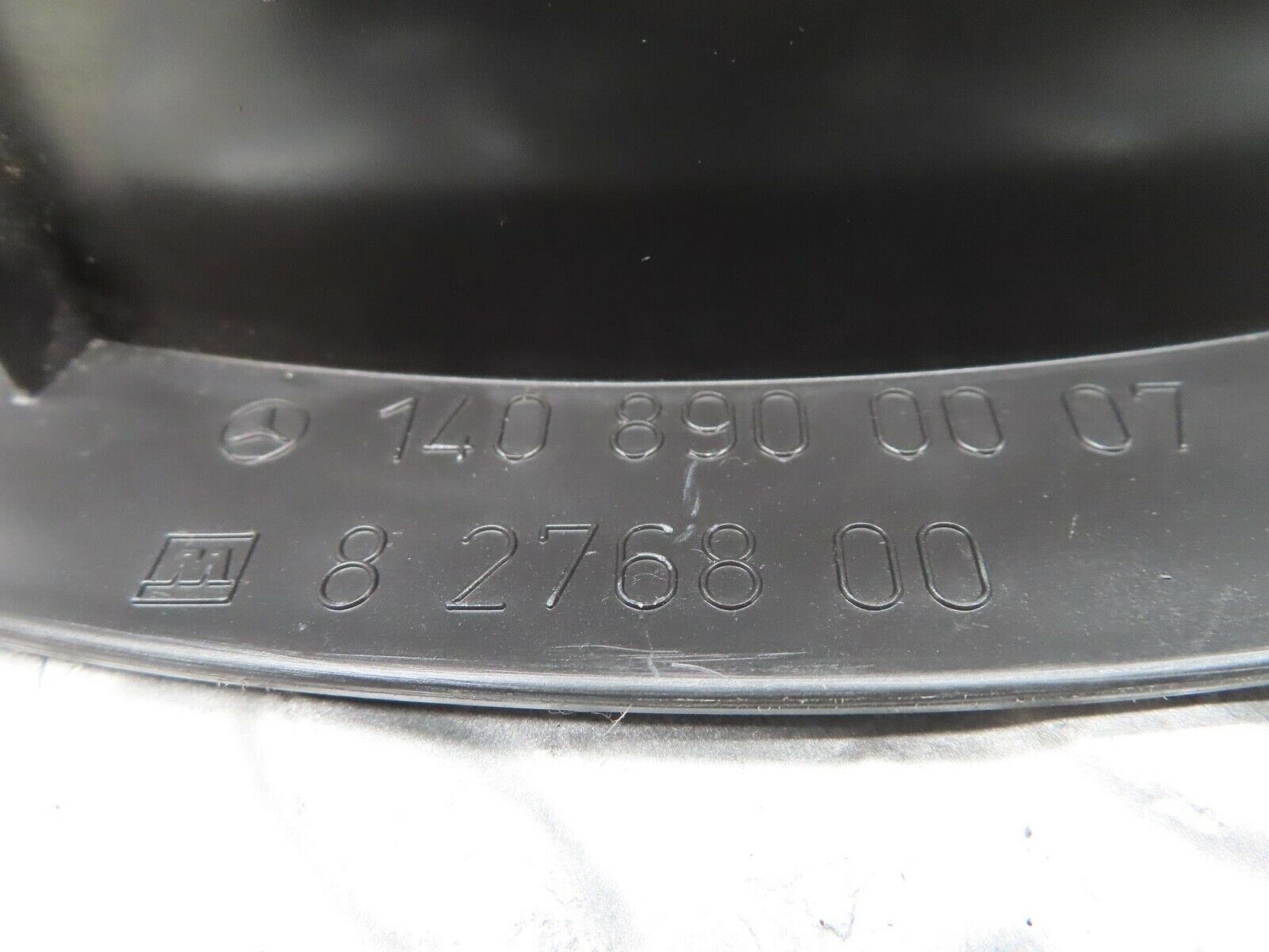 14865 Mercedes-Benz W140 S320 Spare Wheel Holder 1408900007