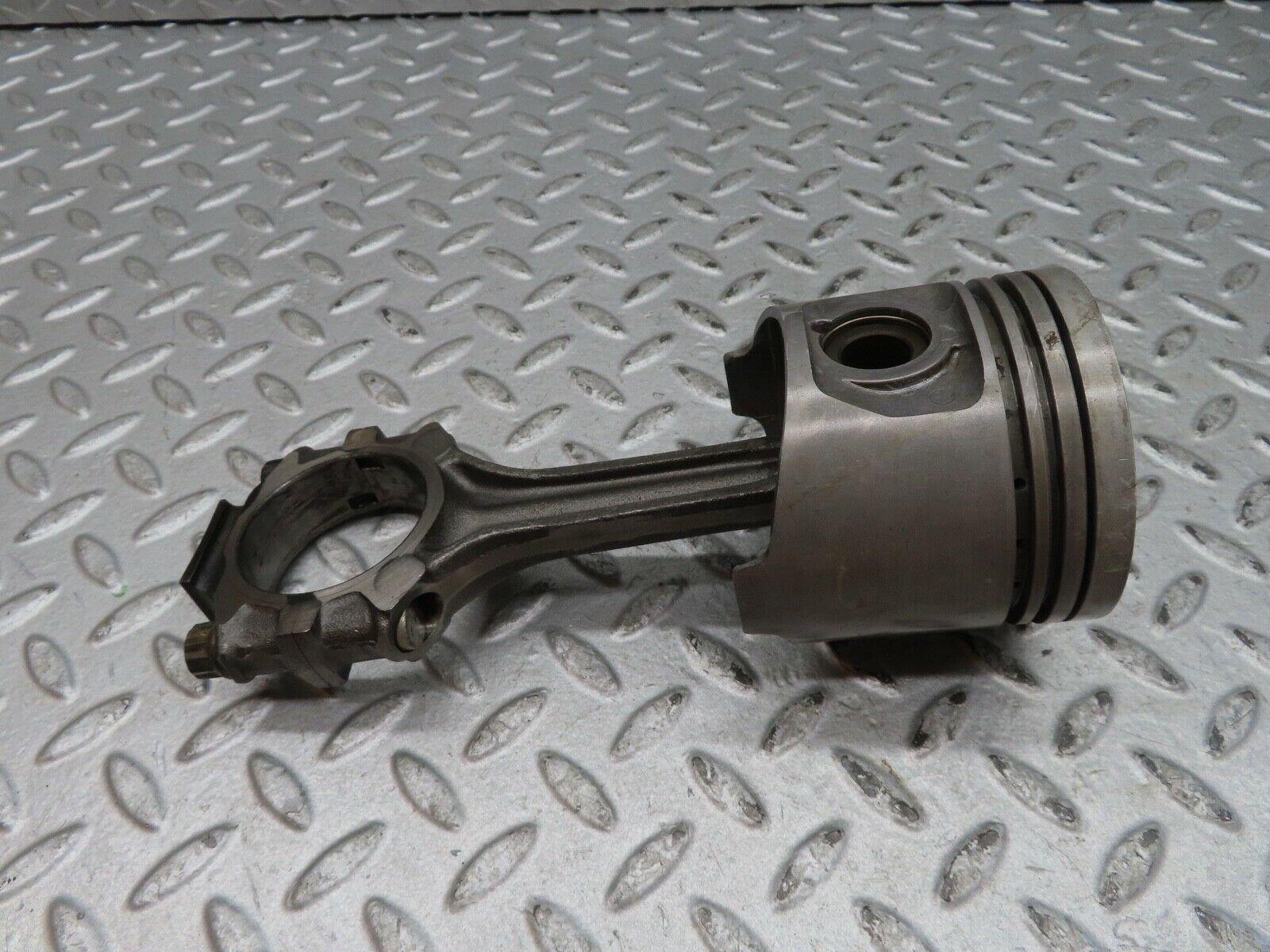 17860 Mercedes-Benz W116 450SEL Piston With Connecting Rod 91.99 mm