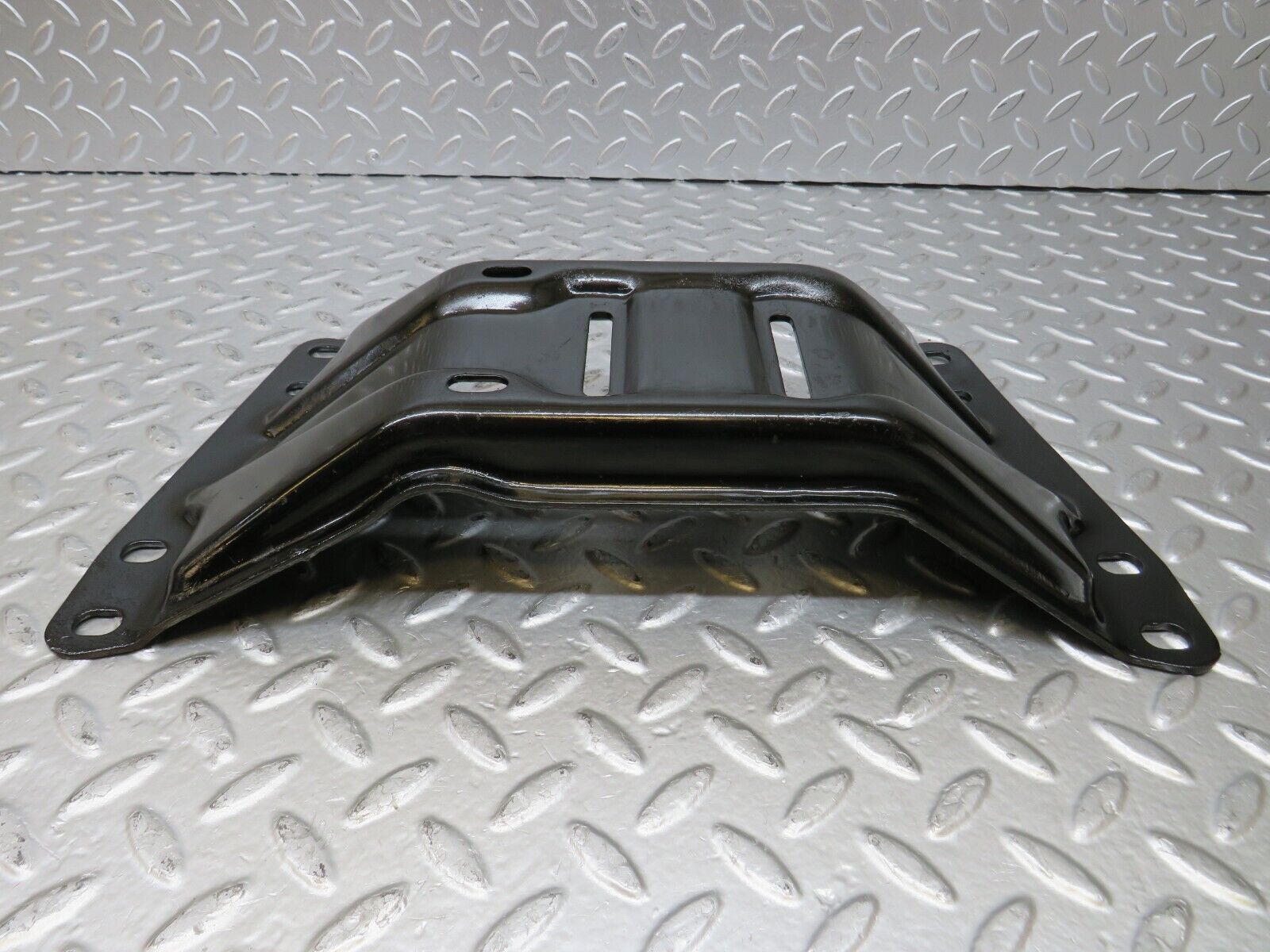 26124 Mercedes-Benz W116 450SE Gearbox Mount Bracket