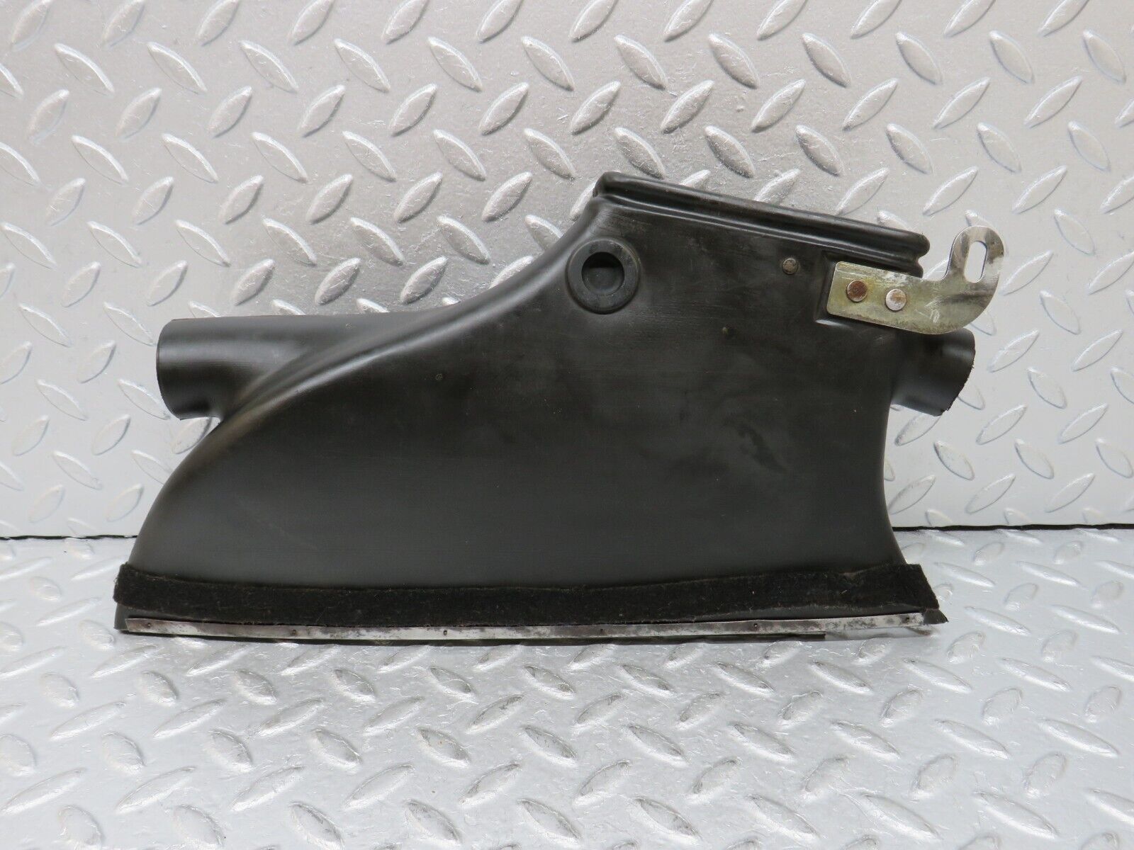 35820 Mercedes-Benz W108 Dashboard Air Vent Duct Left