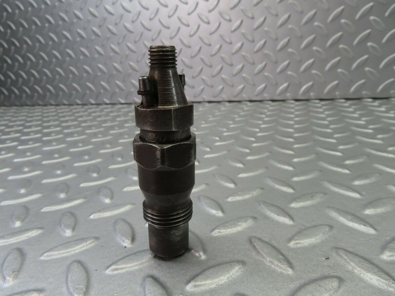 7955 Mercedes-Benz W116 Fuel Injector Bosch OM617