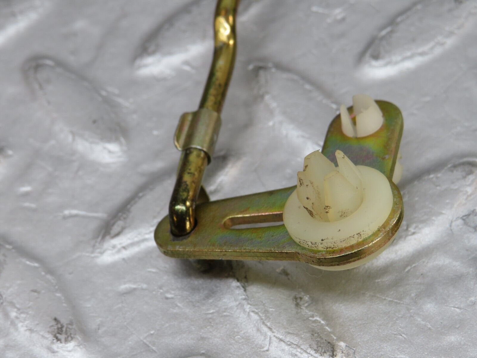 36639 Mercedes-Benz W201 190E 2.0L Rear Door Lock Knob Pair