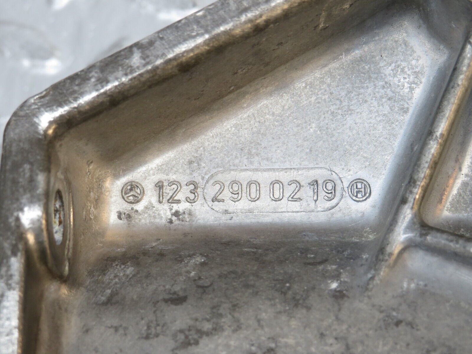 32243 Mercedes-Benz W123 230E Brake Pedal Bracket 1232900219