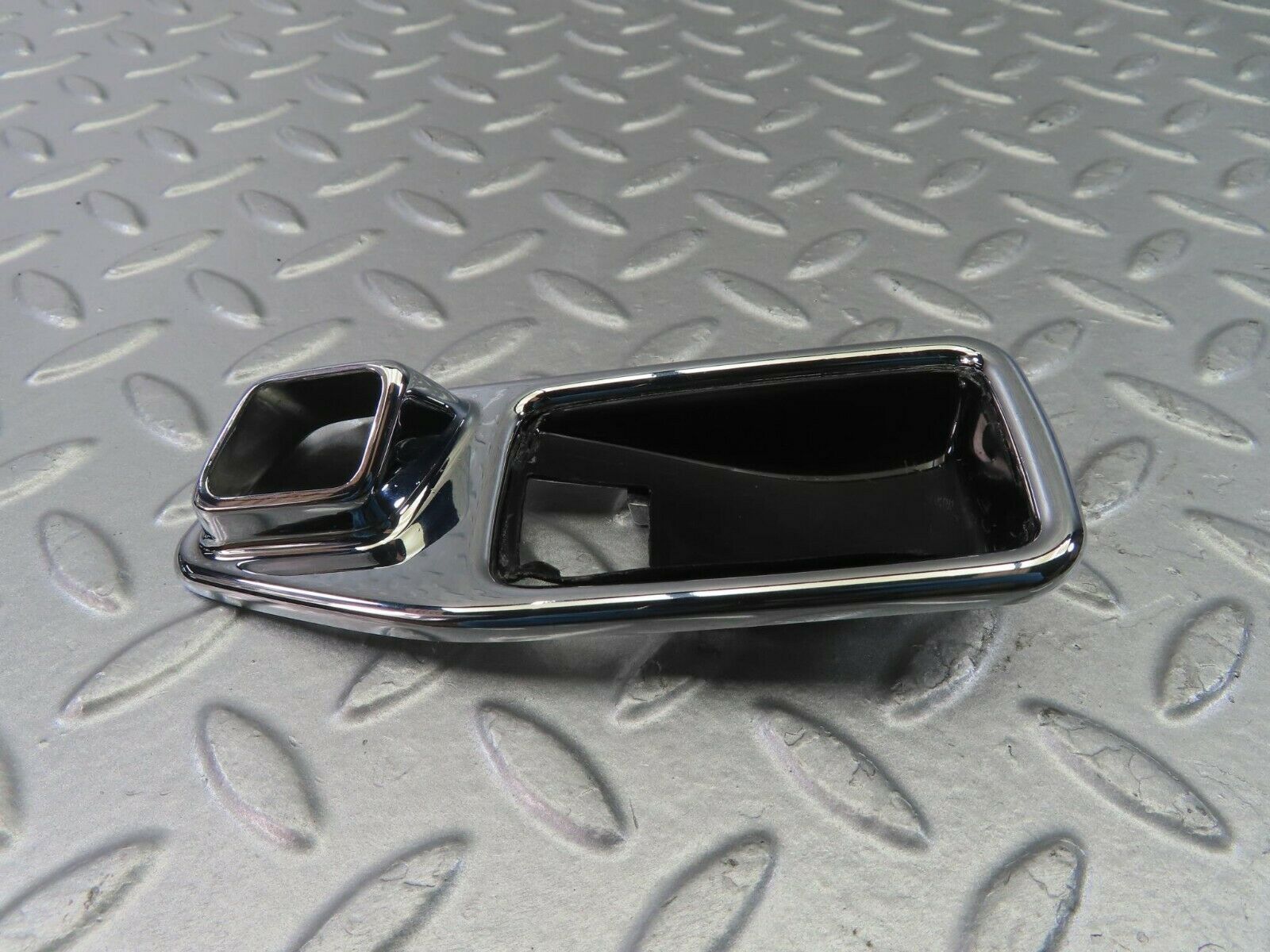 10119 Mercedes-Benz C123 230CE Coupe Chrome Frame For Door Opener 1167660111