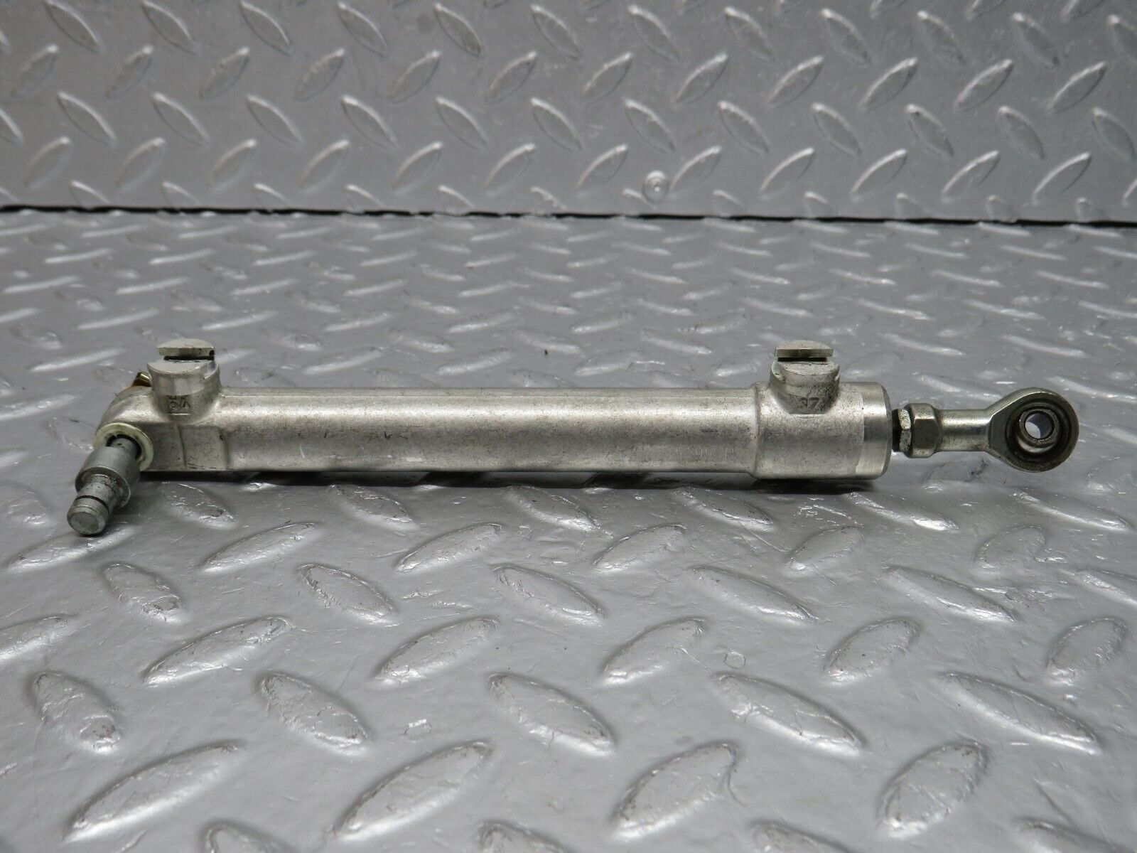 39796 Mercedes-Benz R129 320SL Coupe Roof Folding Hydraulic Cylinder 1298002072