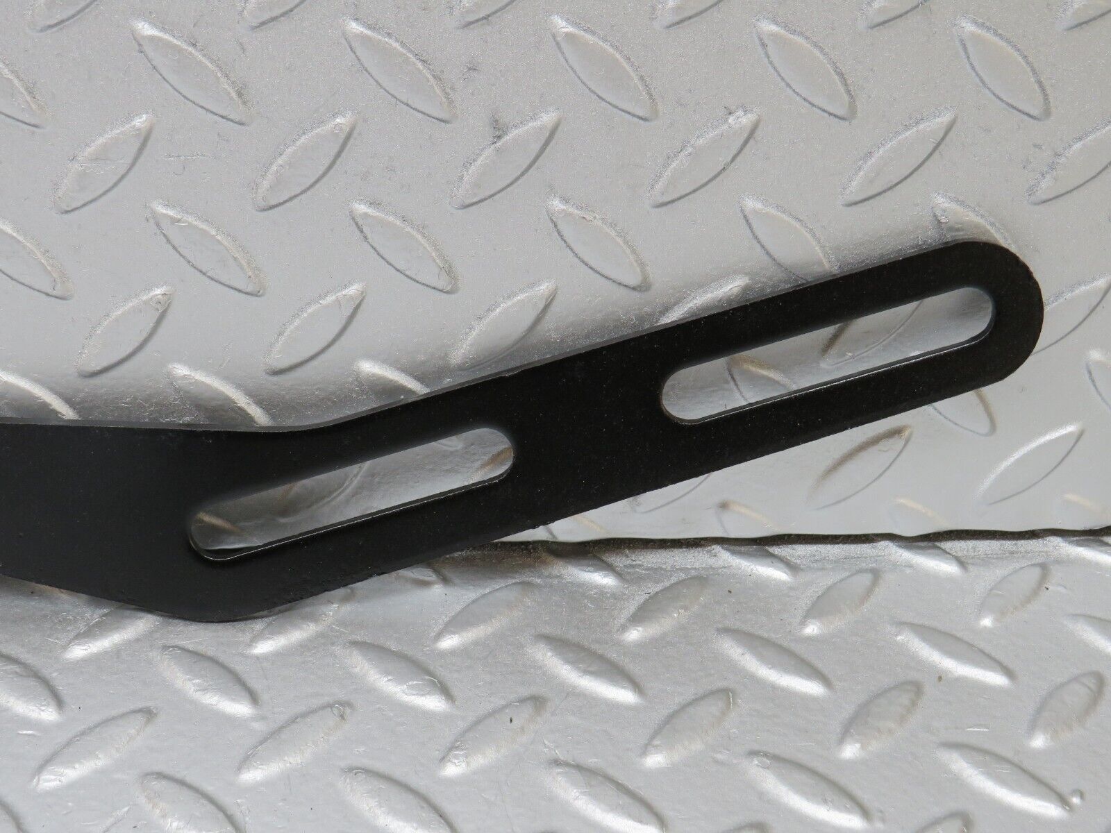 36136 Mercedes-Benz W126 420SE Exhaust Bracket