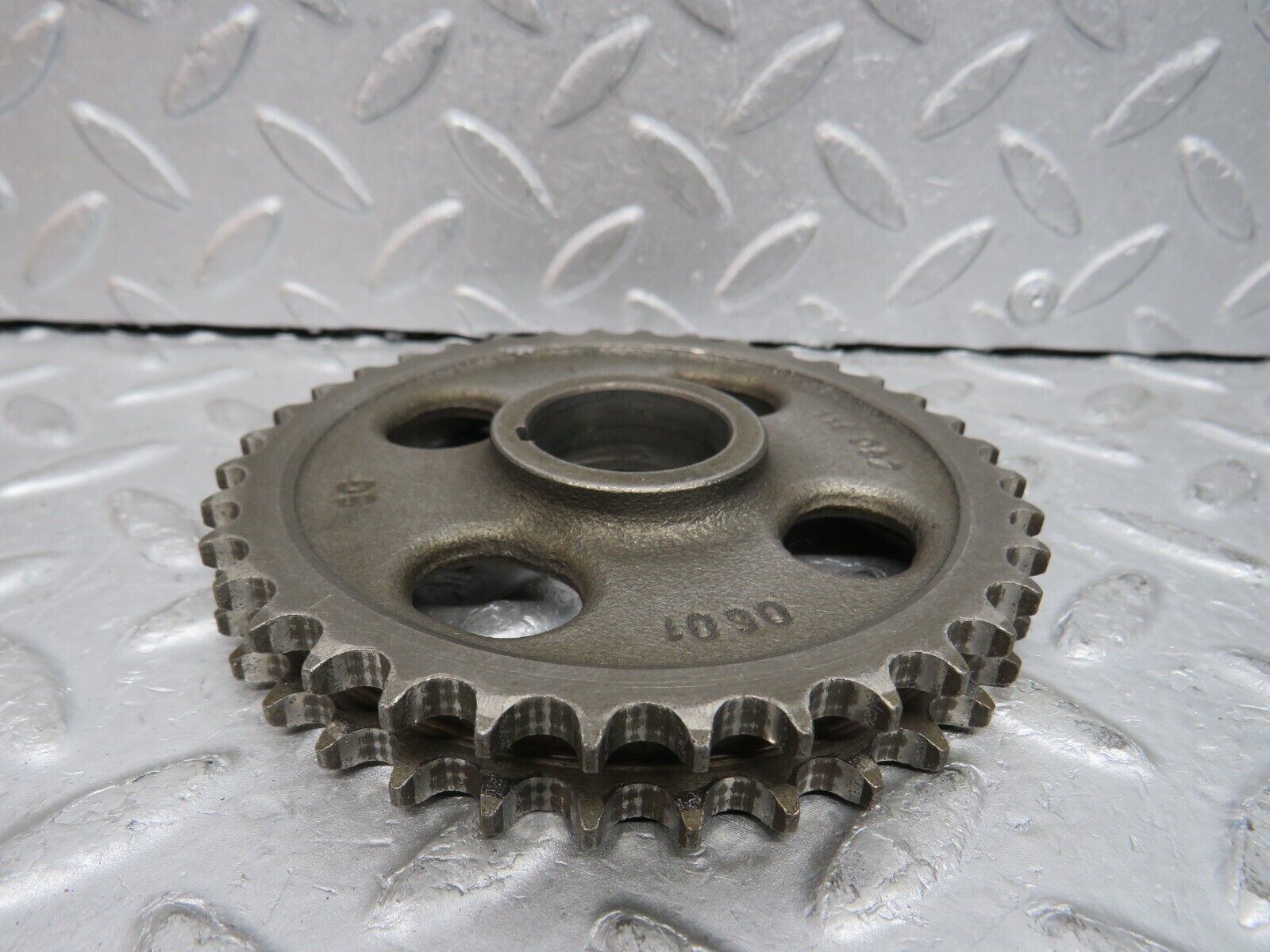 37609 Mercedes-Benz W109 300SEL Camshaft Timing Gear 1160520601