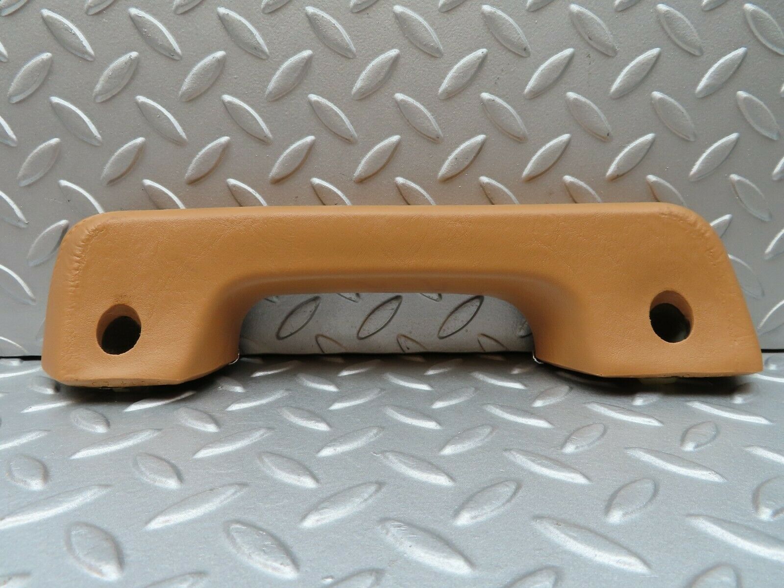 3710 Mercedes-Benz S123 200T Wagon Door Handle Rear Right Palomino 1239702001