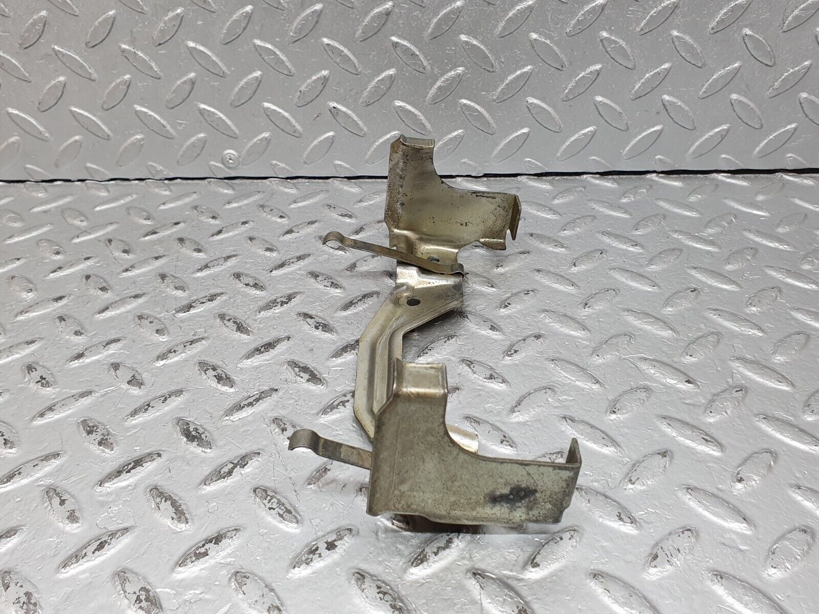 41258 Mercedes-Benz W126 300SE ABS Module Holder Bracket