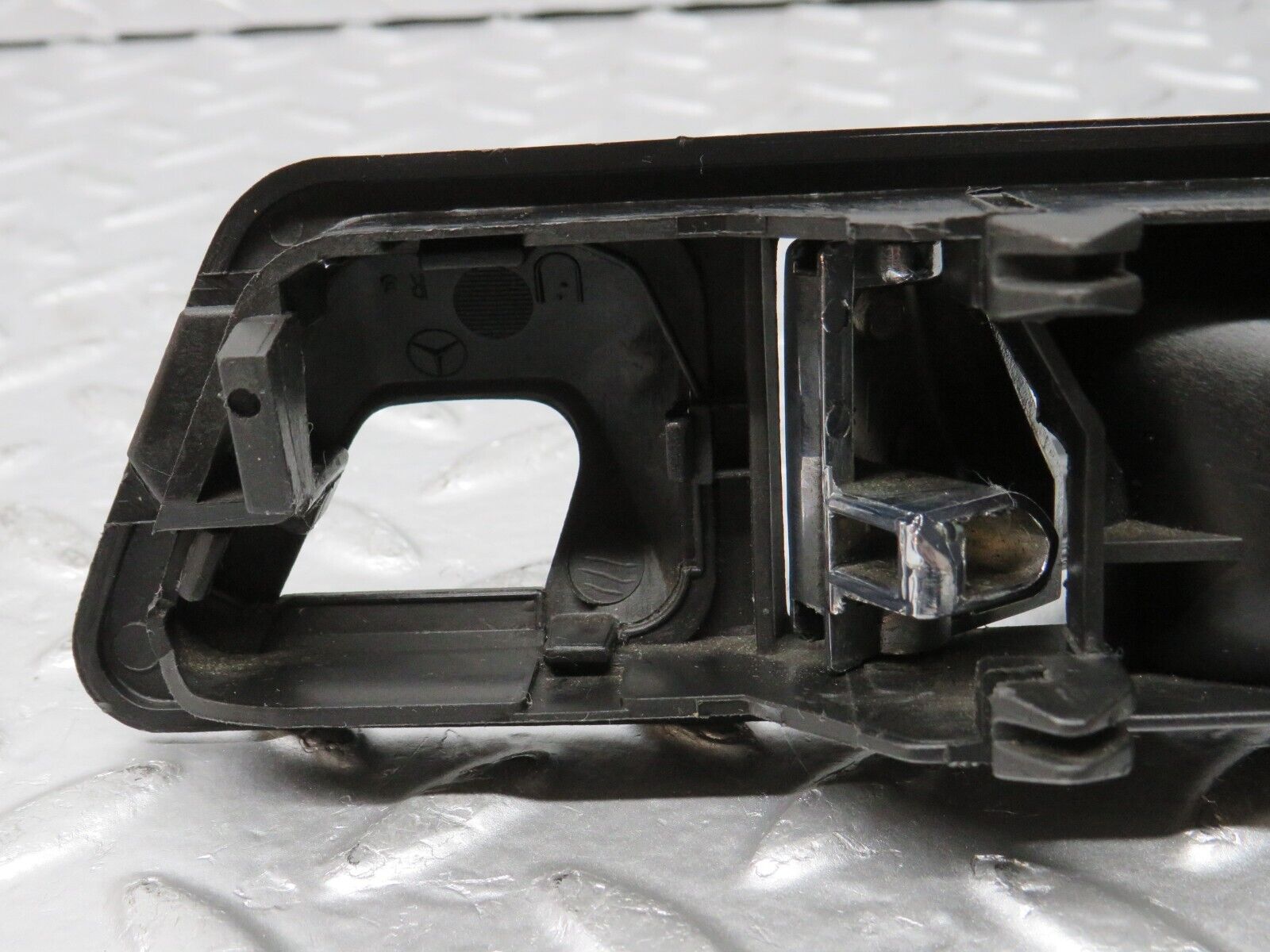 31635 Mercedes-Benz W201 190LE 1.8L Rear Right Interior Door Handle 2017660264