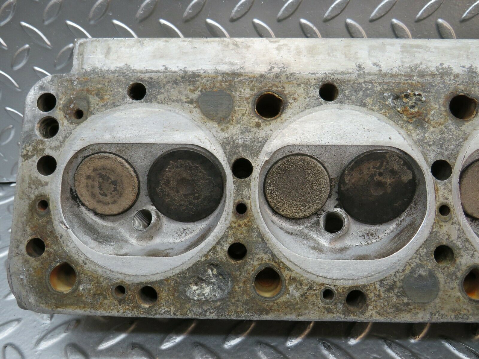 22820 Mercedes-Benz C107 450SLC Coupe Cylinder Head Left 1160162601