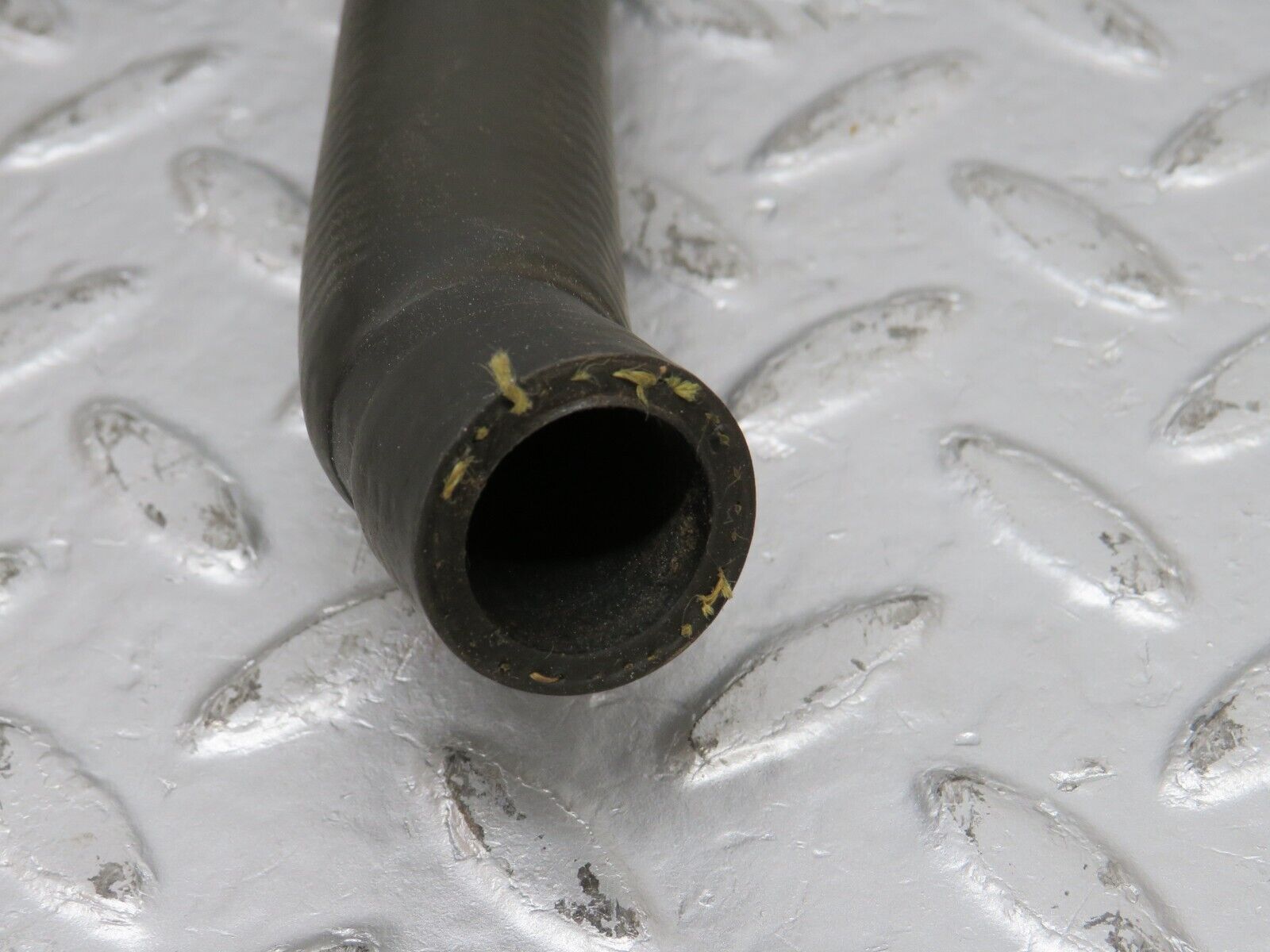 39688 Mercedes-Benz R129 320SL Coupe Coolant Hose Pipe 1298321394