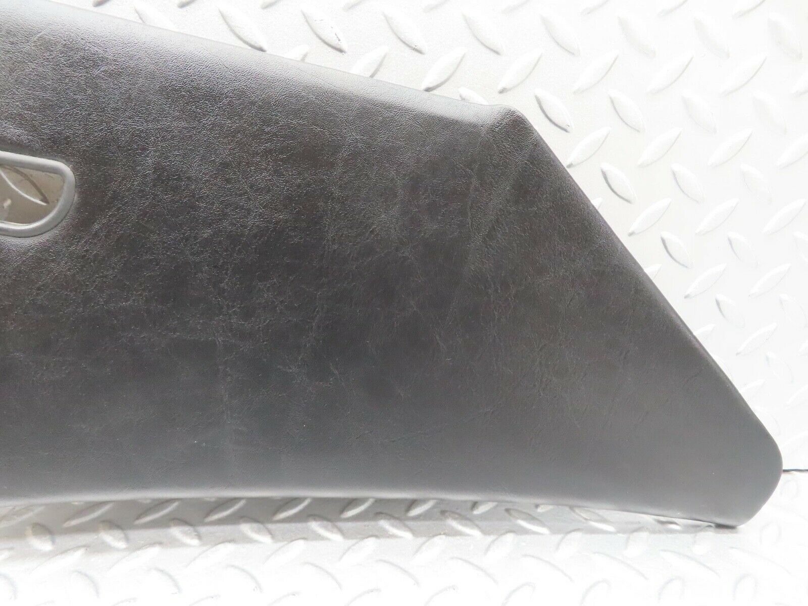 14681 Mercedes-Benz W201 190E C Pillar Cover Trim Left 2016950144