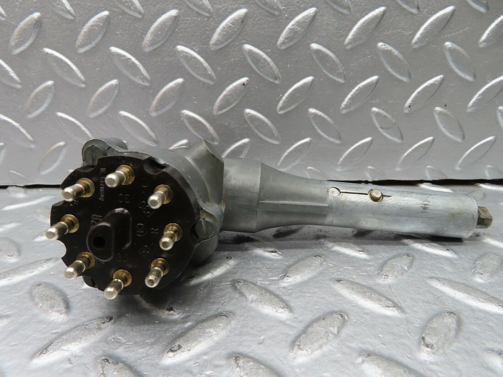 20909 Mercedes-Benz W114 250CE Coupe Ignition Switch With Key