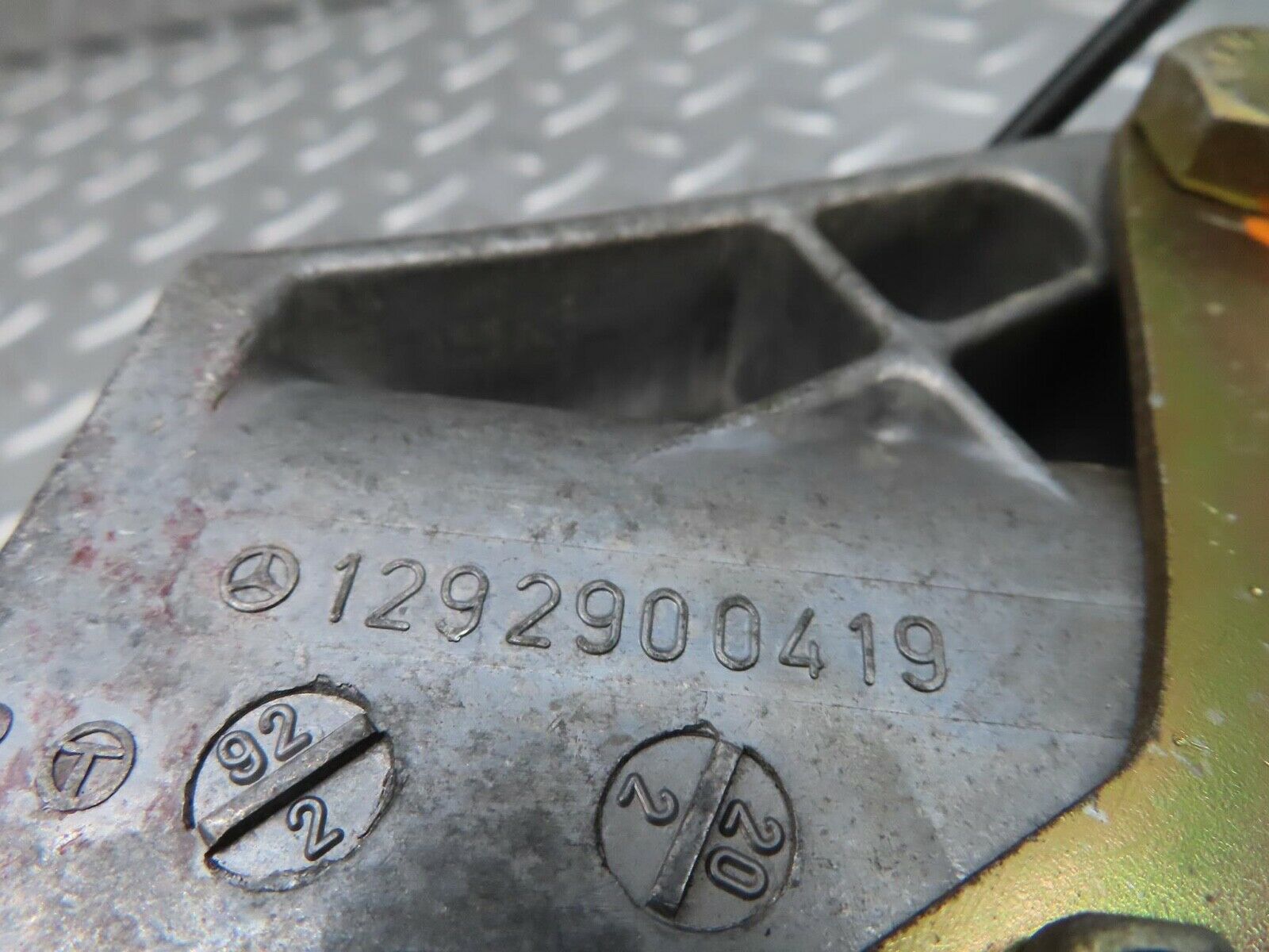 11960 Mercedes-Benz R129 300SL Coupe Brake Pedal Bracket 1292900419