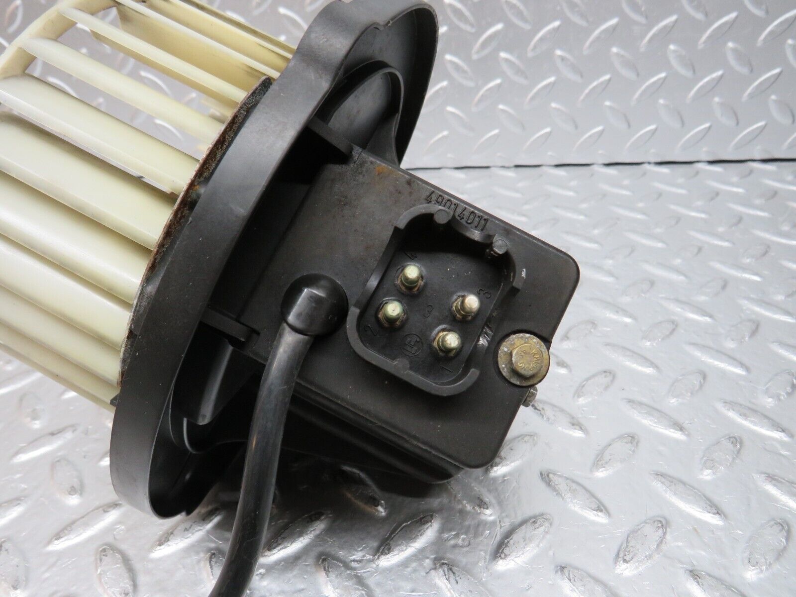 31081 Mercedes-Benz W123 200D Heater Blower Motor