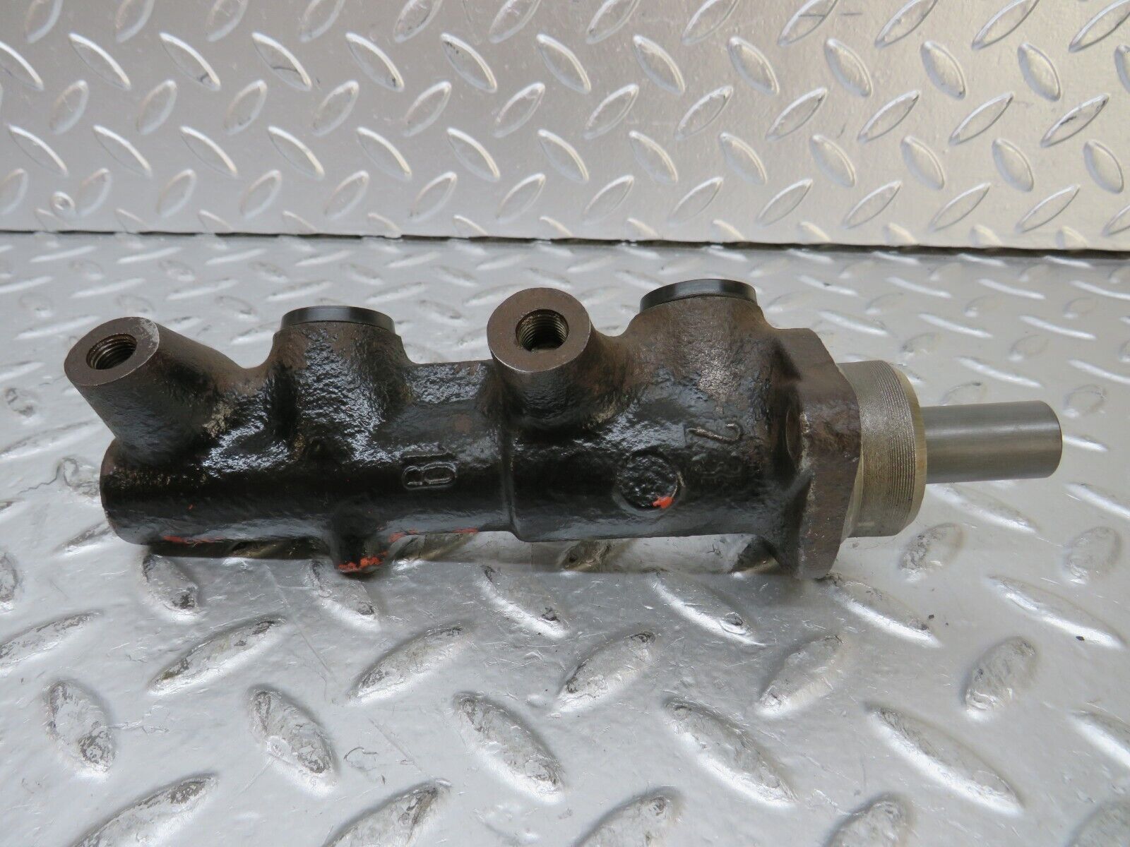 26105 Mercedes-Benz W116 450SE Brake Master Cylinder