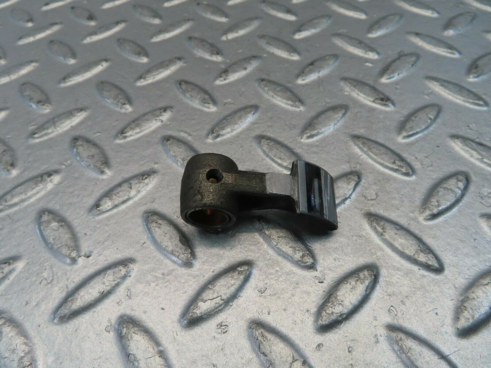 10979 Mercedes-Benz W115 220D Rocker Arm