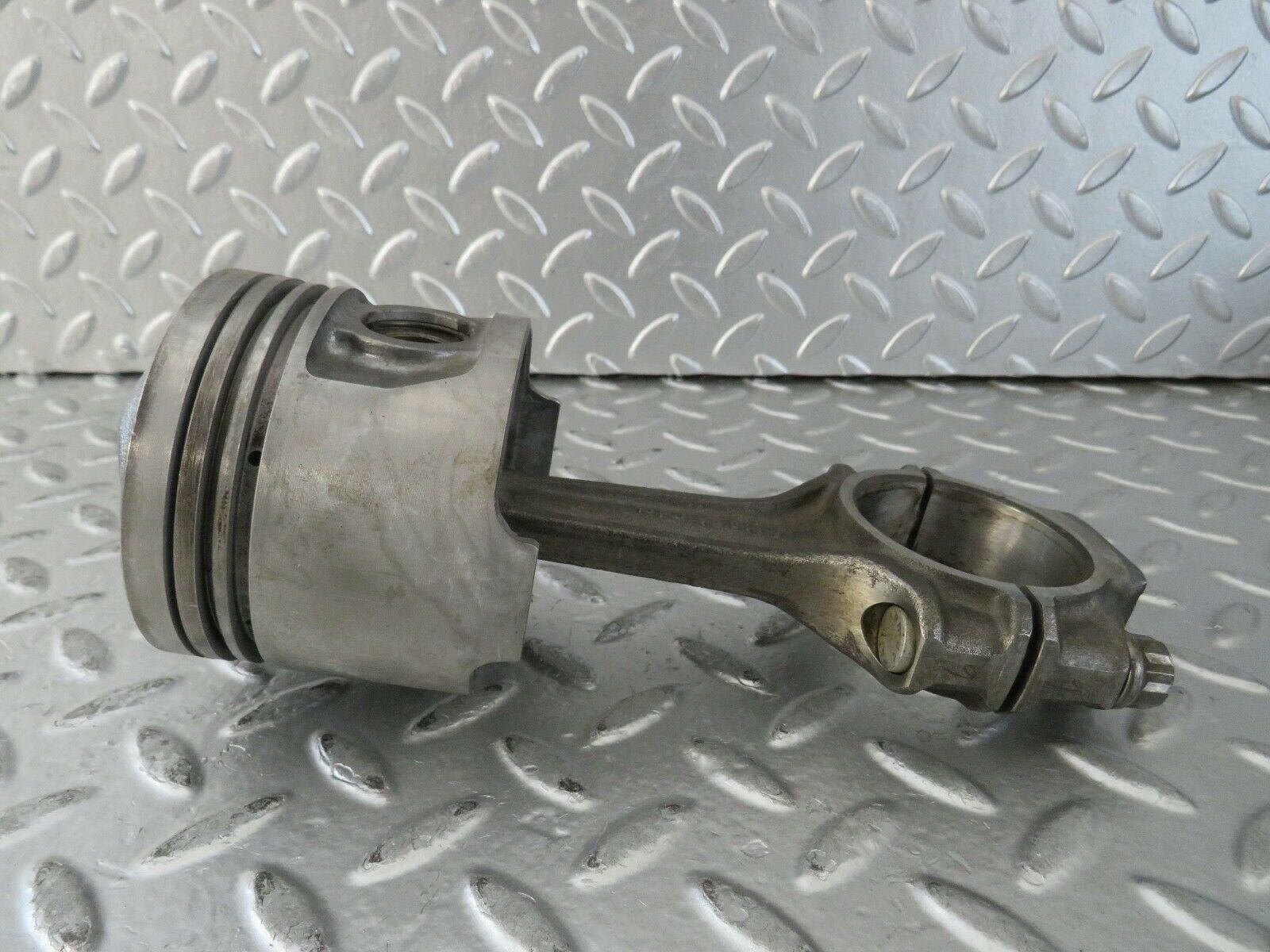 23577 Mercedes-Benz W114 280E Piston With Connecting Rod 86.00 mm