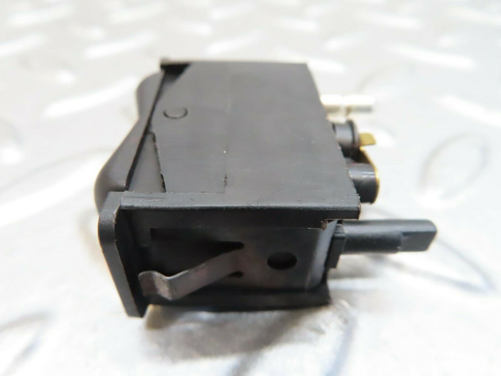 15489 Mercedes-Benz W123 230E Rear Windscreen Defroster Switch 0008206110