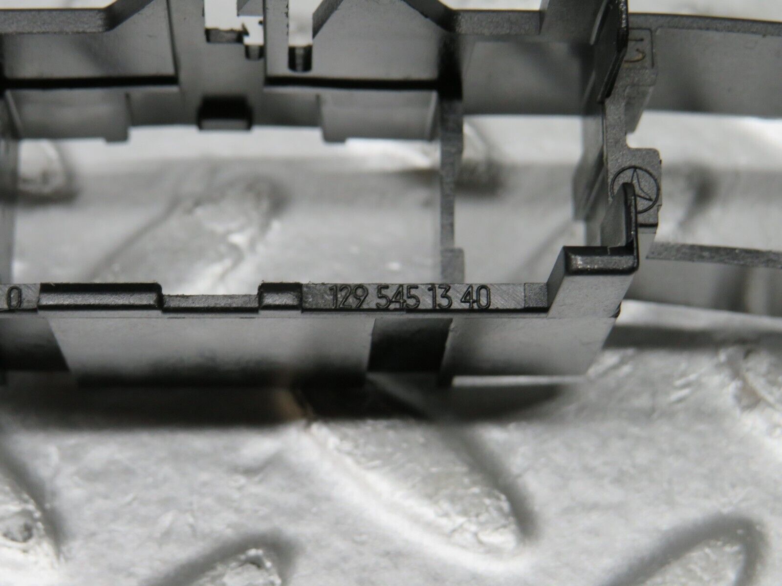 38387 Mercedes-Benz R129 280SL Coupe Connector Holder 1295451340