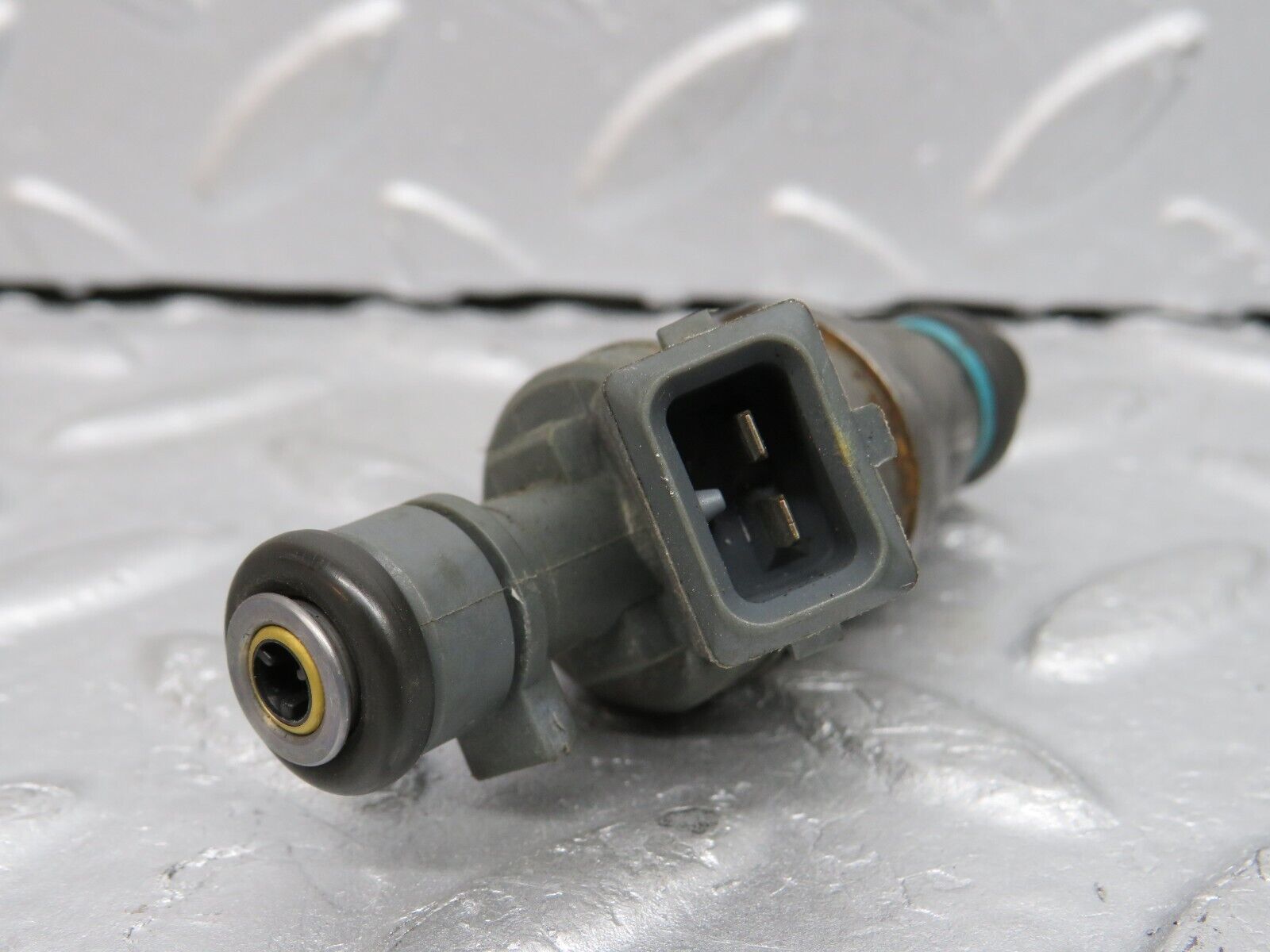 38653 Mercedes-Benz R129 280SL Coupe Fuel Injector Bosch 0000787323 0280155209