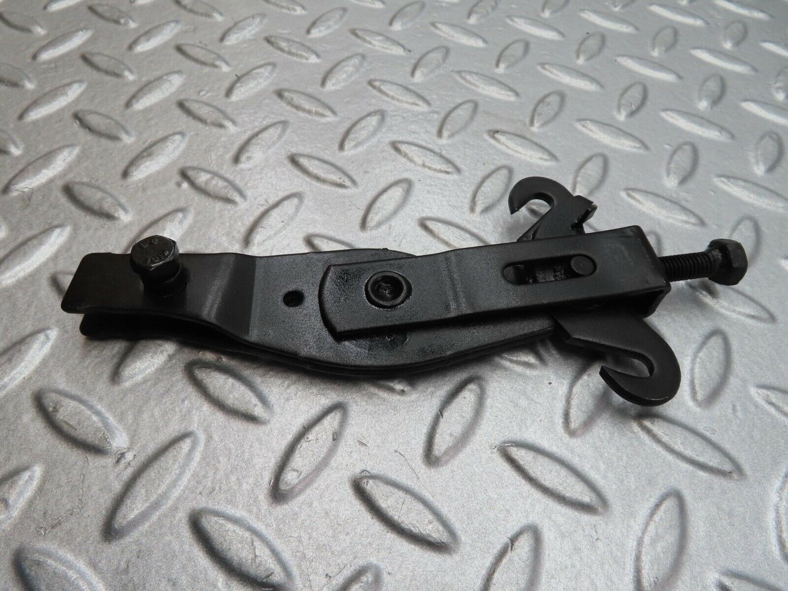 16505 Mercedes-Benz W124 260E Handbrake Regulator