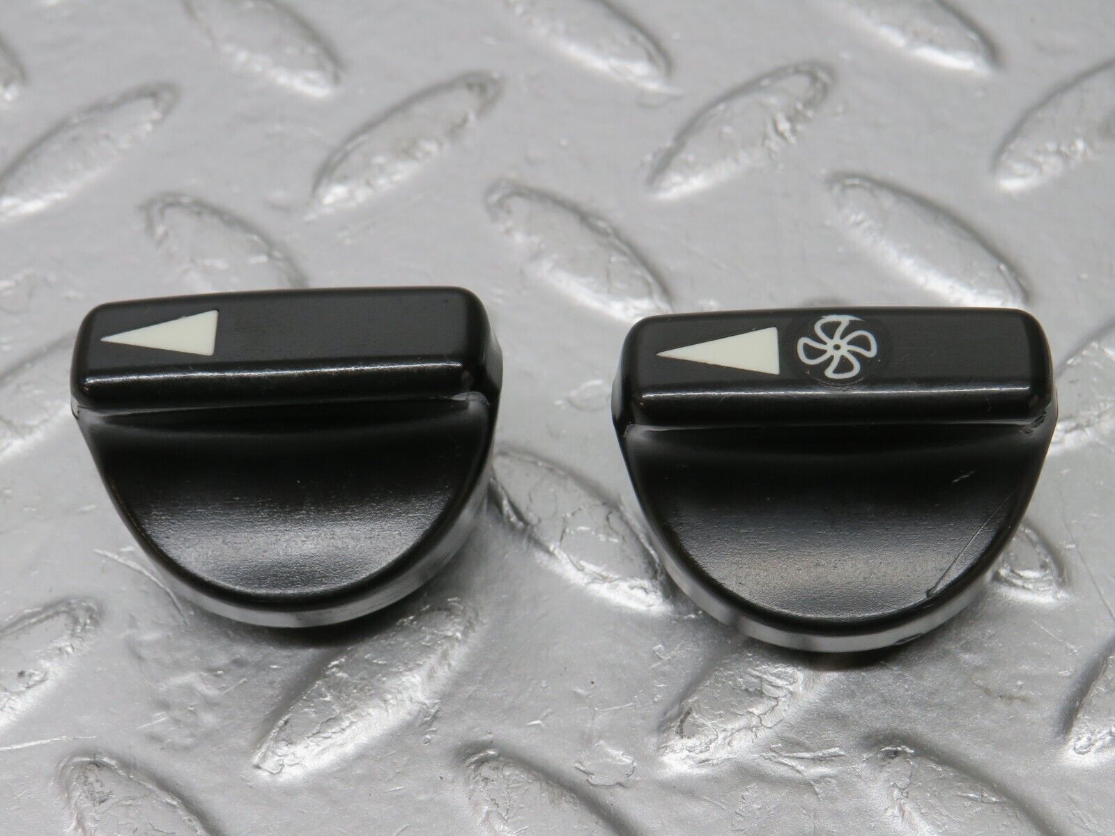 34350 Mercedes-Benz C126 380SEC Coupe Heater Control Knob