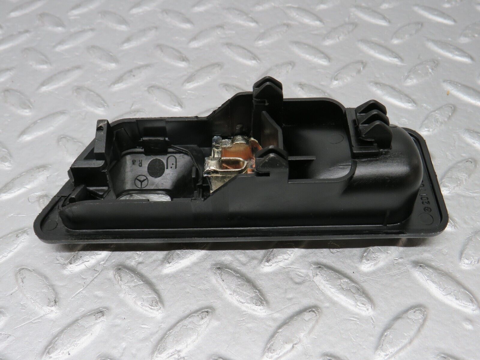 36618 Mercedes-Benz W201 190E 2.0L Right Interior Door Handle 2017660264