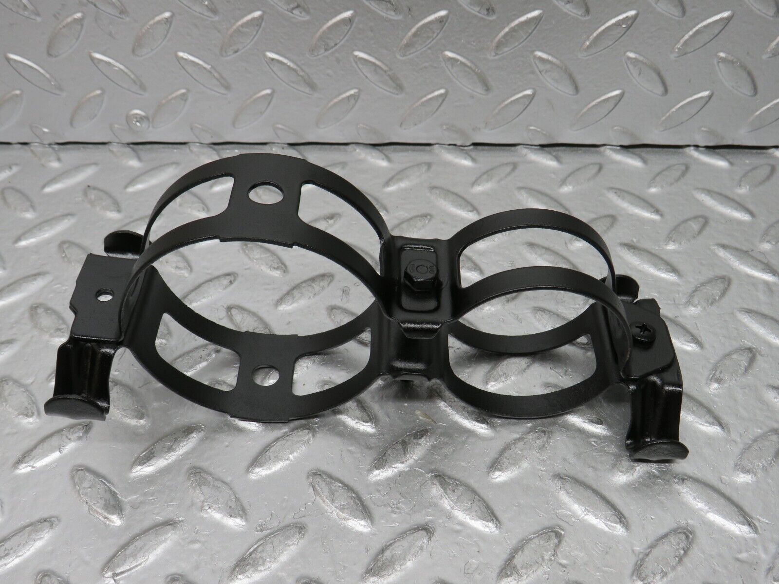 26725 Mercedes-Benz C124 220CE Coupe Fuel Pump Fuel Filter Bracket Holder