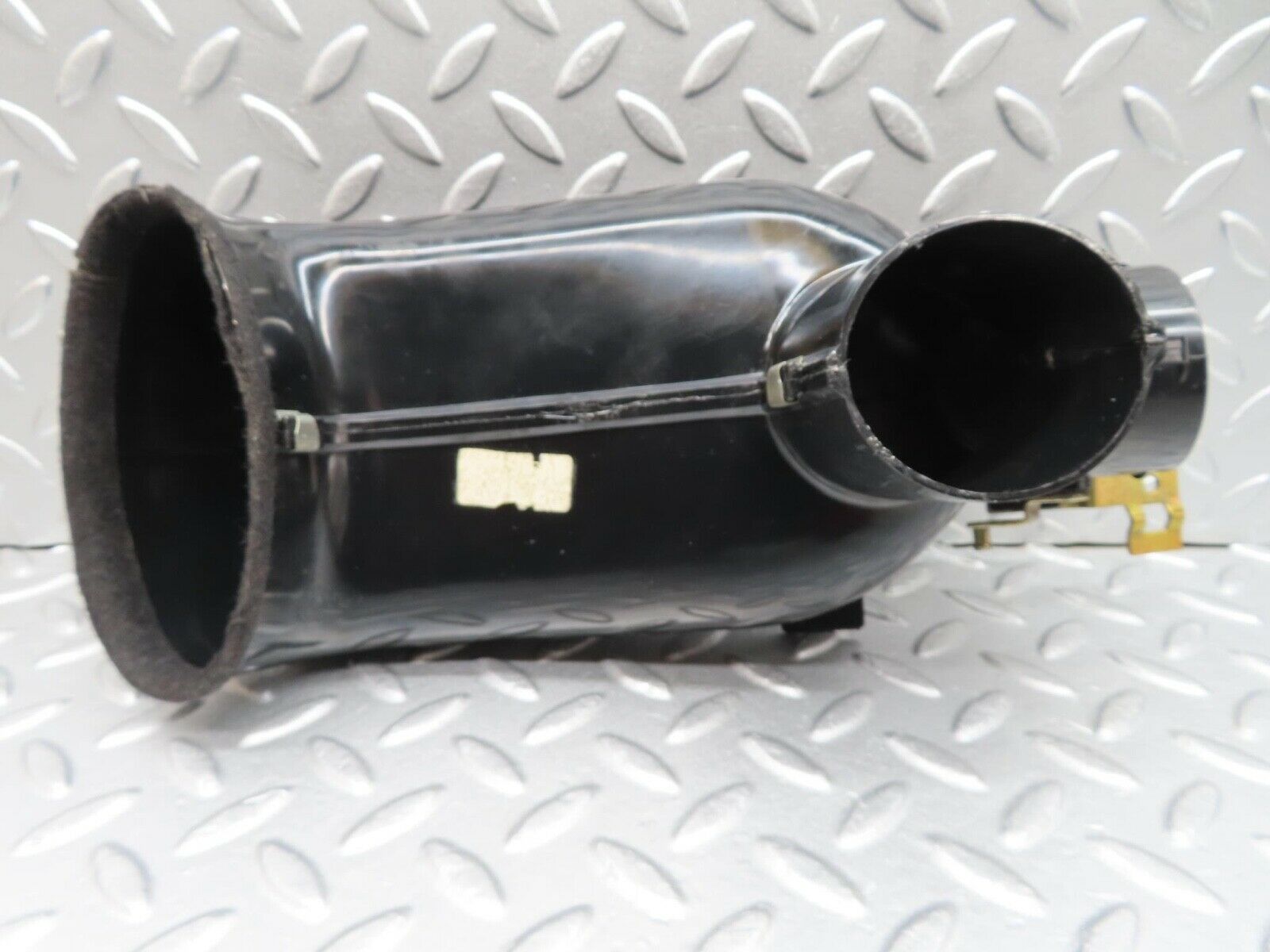 13985 Mercedes-Benz C107 280SLC Heater Air Duct