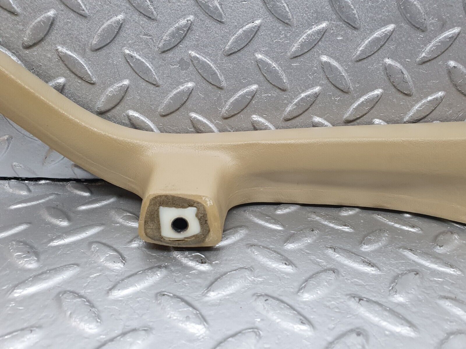 40929 Mercedes-Benz W126 300SE Front Left Interior Door Handle Beige