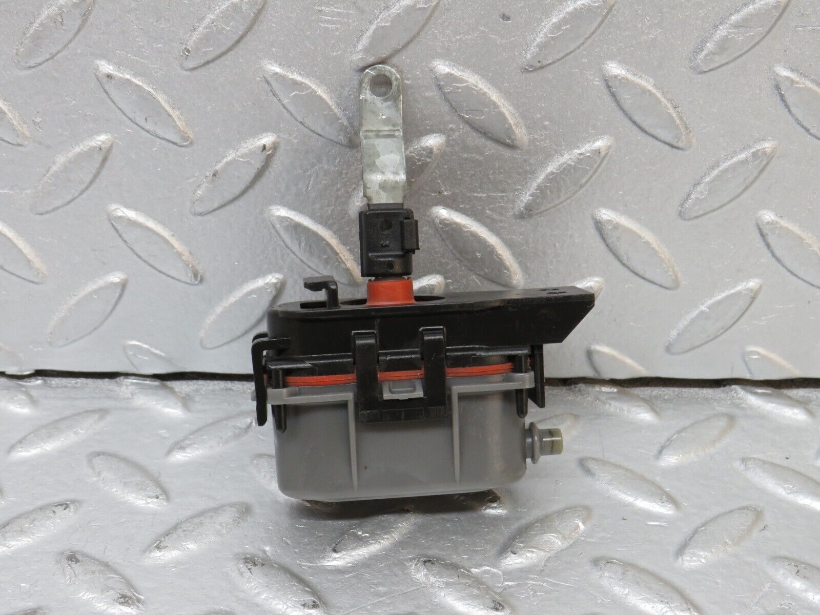 38452 Mercedes-Benz R129 280SL Coupe Heater Vacuum Actuator