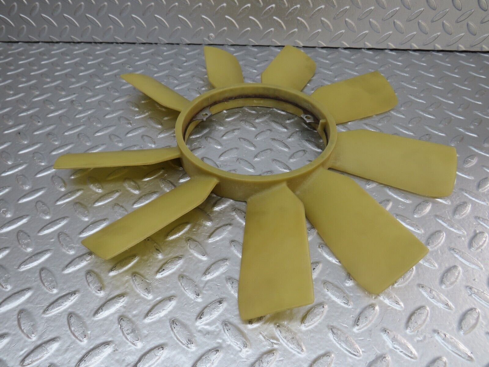 34160 Mercedes-Benz W124 260E Engine Cooling Fan 1032000423