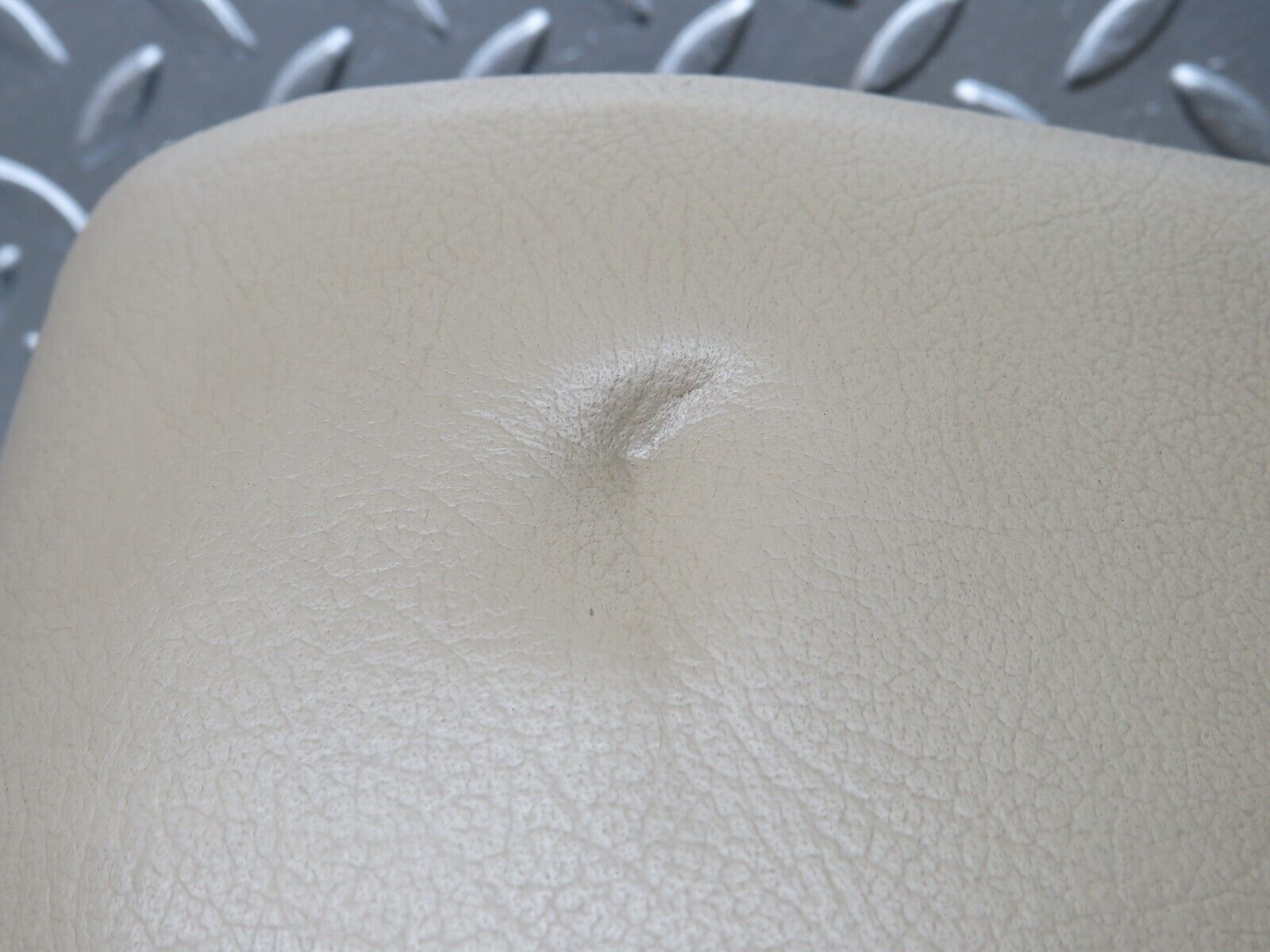 28983 Mercedes-Benz C124 220CE Rear Centre Armrest Beige 1249240237