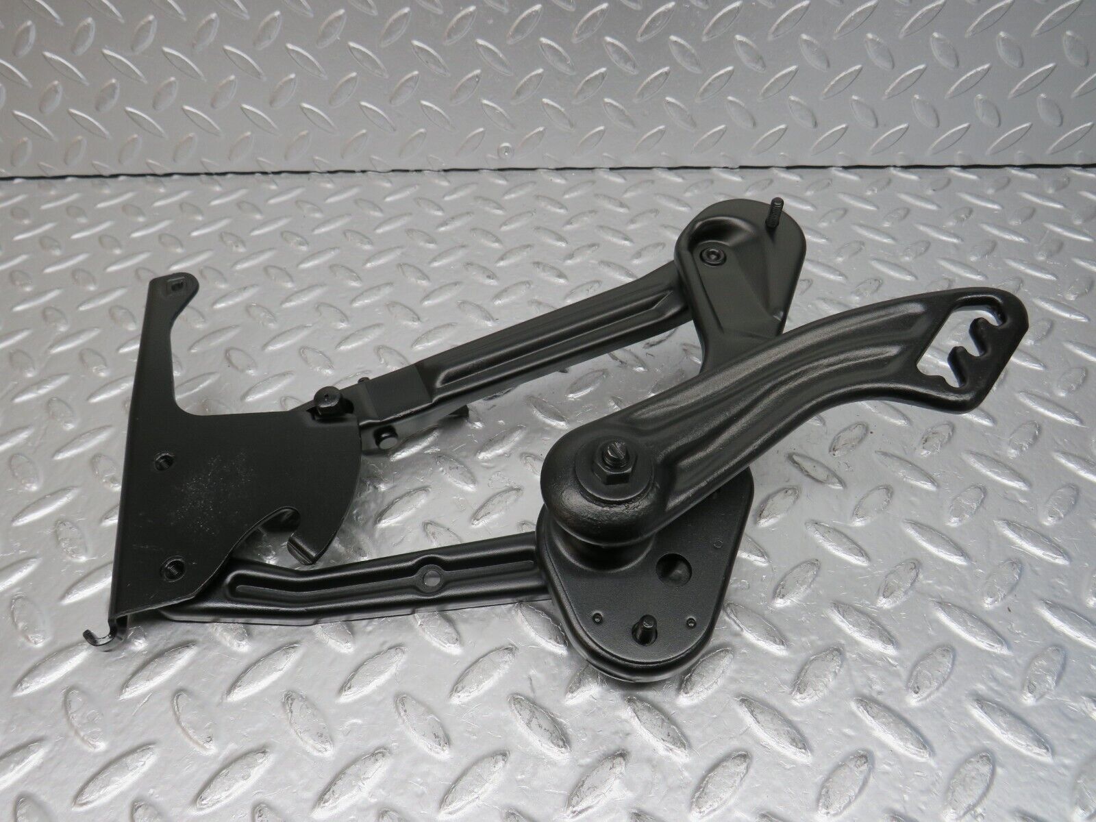 32526 Mercedes-Benz S124 300TE Wagon Bonnet Hinge Right 1248870174