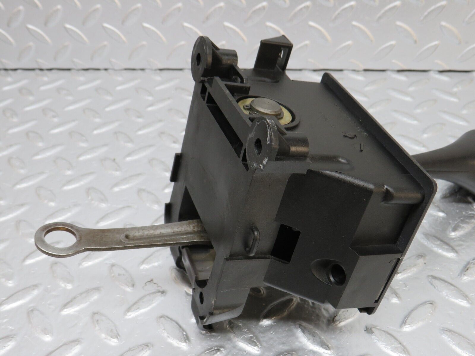 32518 Mercedes-Benz S124 300TE Wagon Automatic Gear Shift Selector 2012670905