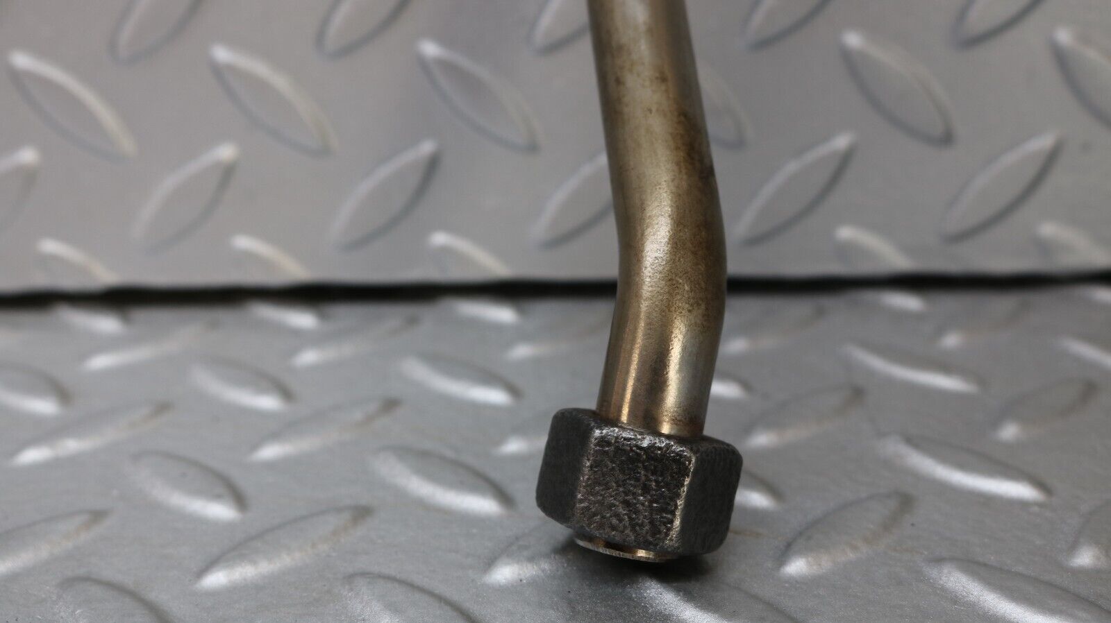 37190 Mercedes-Benz C126 420SEC Coupe EGR Valve Hose Pipe