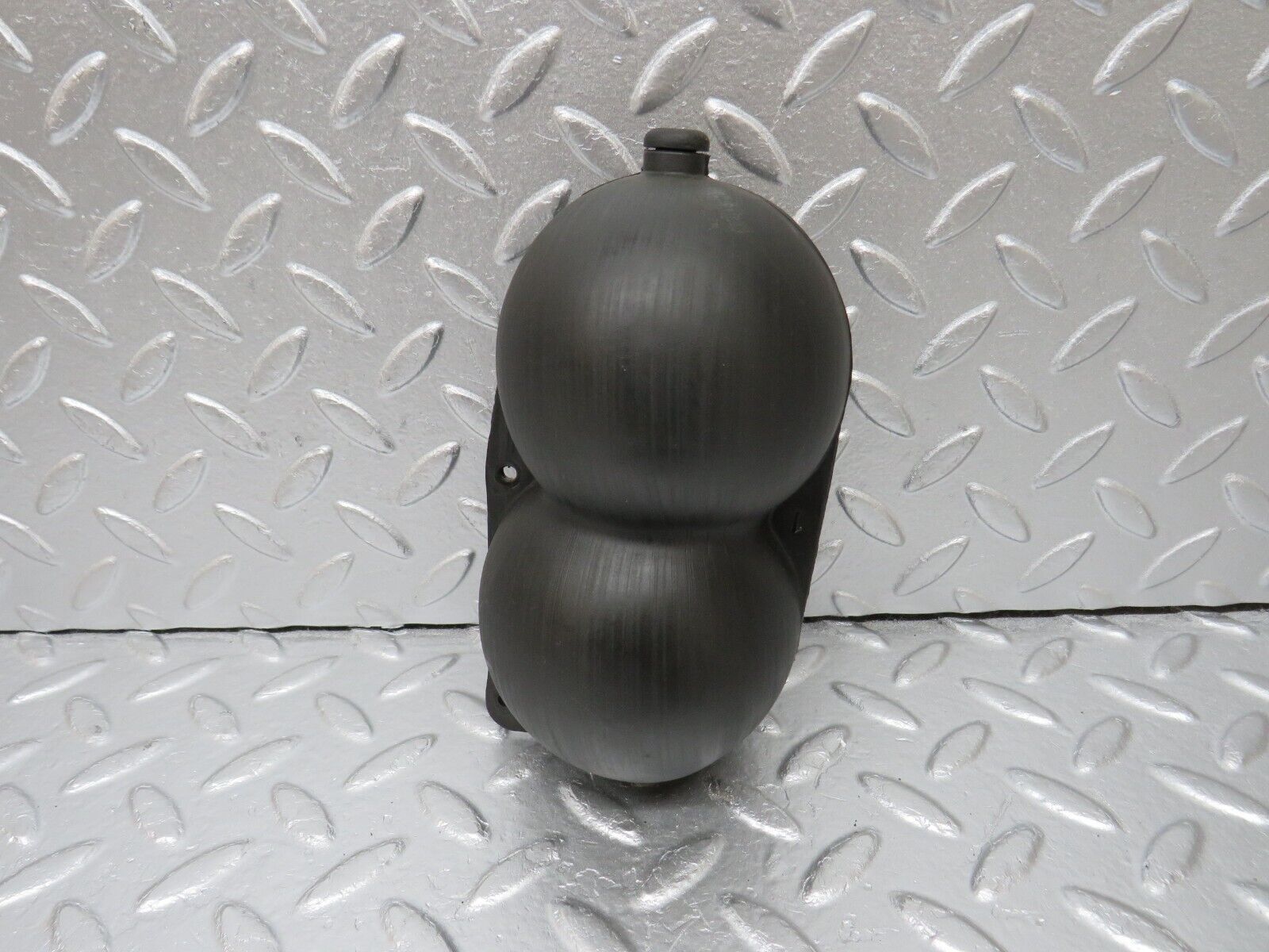 33990 Mercedes-Benz W124 260E Vacuum Reservoir Tank