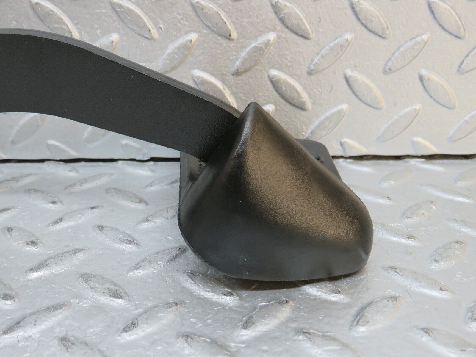 37973 Mercedes-Benz A124 320E Cabriolet Brake Pedal With Rubber 1232910082