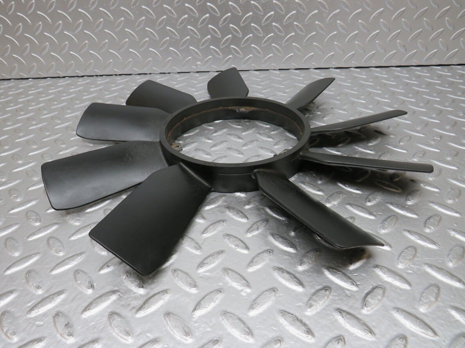 31432 Mercedes-Benz S124 220TE Wagon Engine Cooling Fan 6032000523