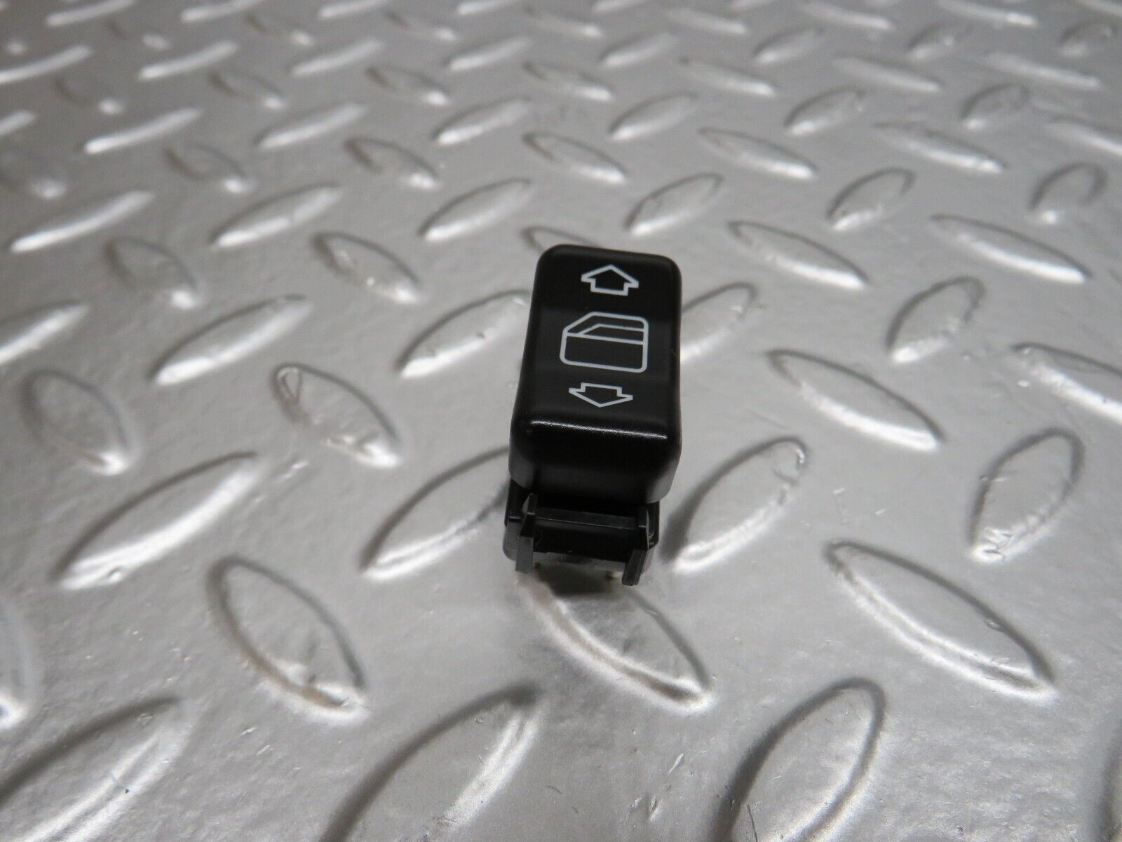 24667 Mercedes-Benz W140 S320 Electric Window Switch Left Side 1408210151
