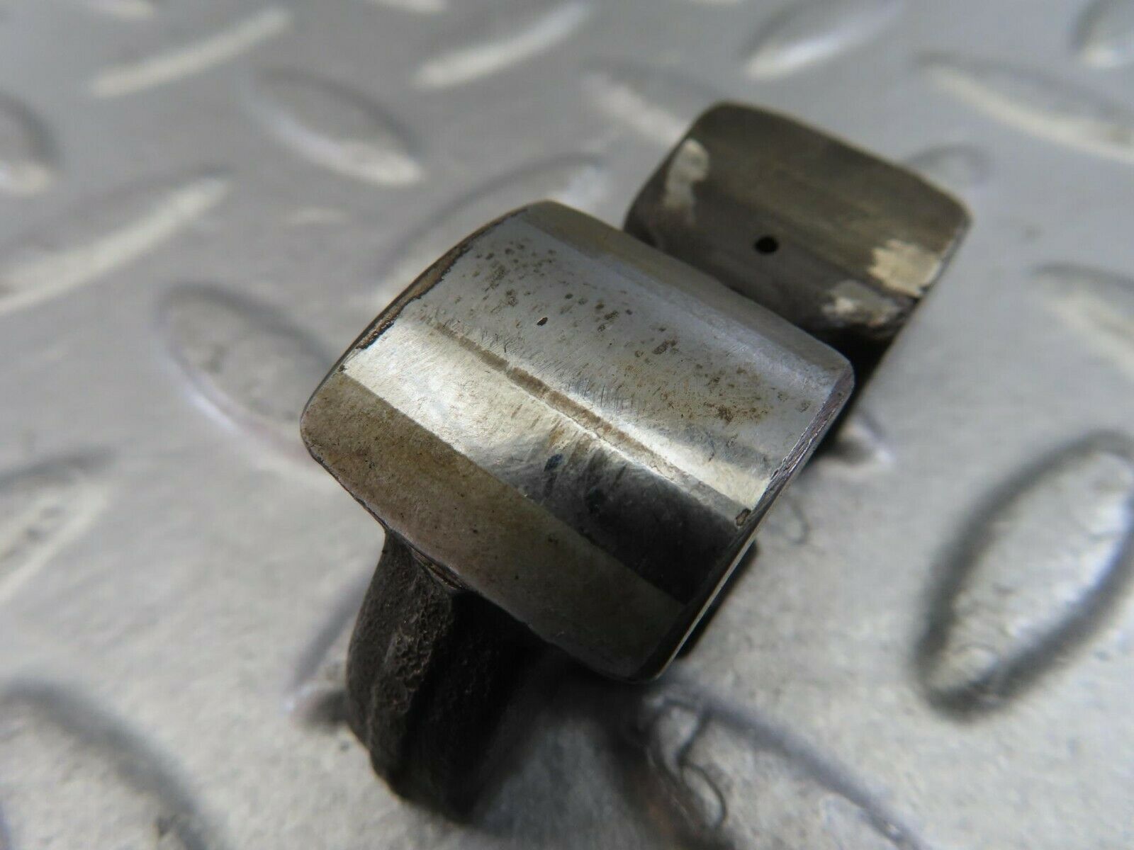 9869 Mercedes-Benz C123 280CE Coupe Valve Rocker Arm With Retaining Spring