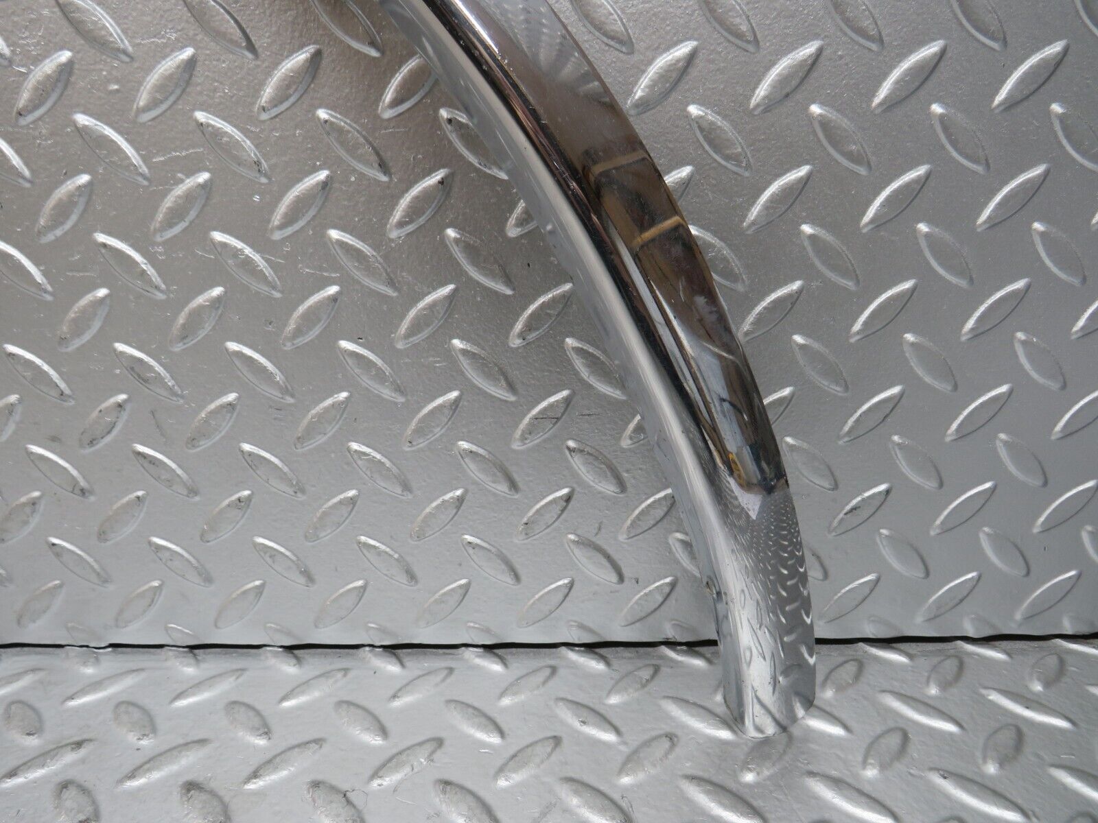 28181 Mercedes-Benz W123 280E Wheel Arch Chrome Fender Wing Trim Rear Left