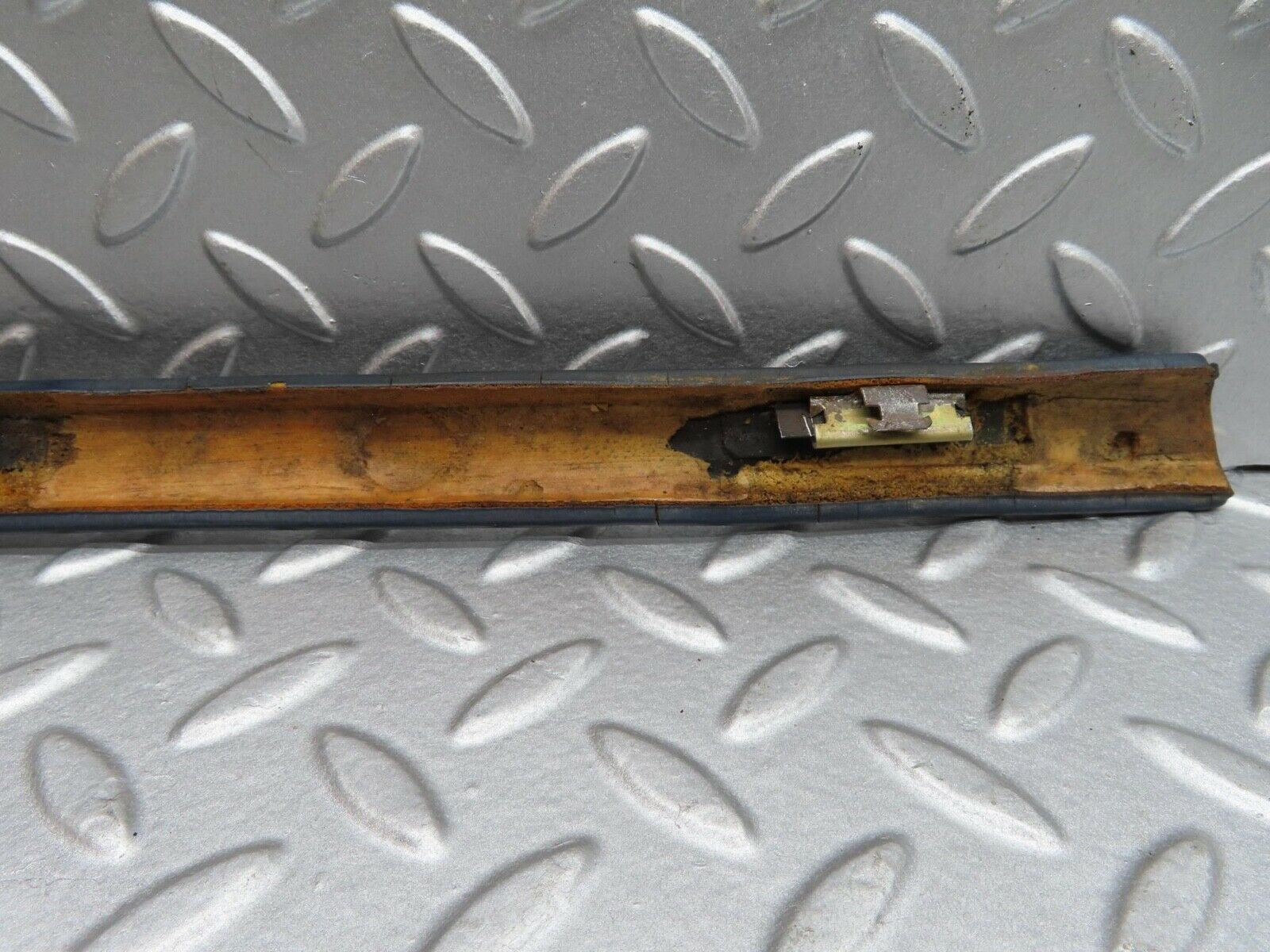 14184 Mercedes-Benz C107 280 SLC Interior Quarter Window Trim Rear Right