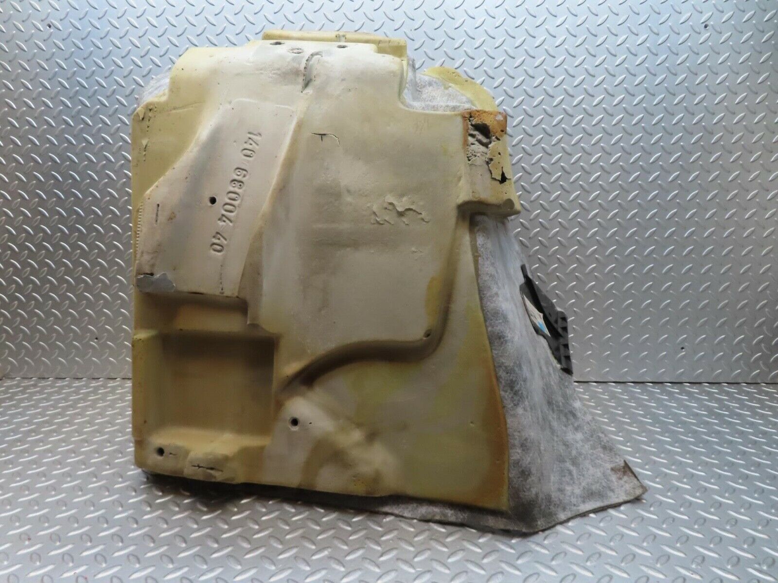 15131 Mercedes-Benz W140 S320 Front Right Foot Well Carpet 1406800440