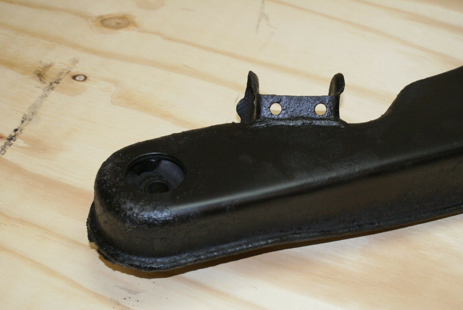 2484 Mercedes-Benz W123 280E Rear Subframe Axle Carrier Suspension